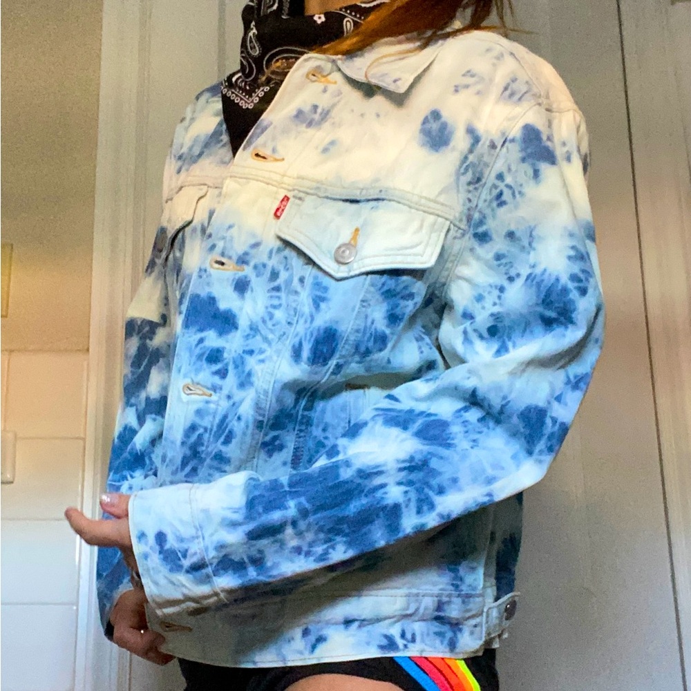 Levi’s trucker jacket size large